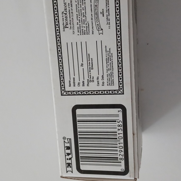 Rare ERTL 1923 Chevrolet Delivery die cast Van 1:25 scale RCA Victor coin bank - Picture 3 of 7